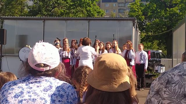 "Де вітер землю голубить..." Виконує Хор учнів старших класів Gloriа Кер.- Світлана Карпович смотреть онлайн