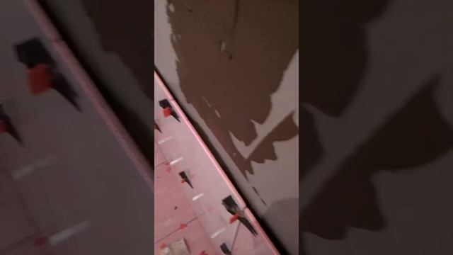 Приспособление для укладки плитки на неровные стены смотреть онлайн