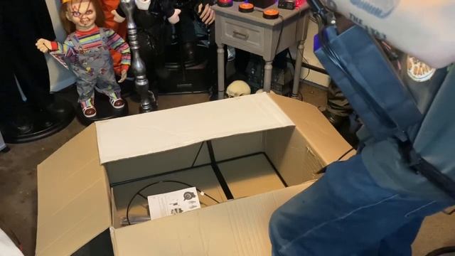 Unboxing! ? Halloween City 10Ft Tall Towering Witch Animatronic! ?Seasonal Visions смотреть онлайн