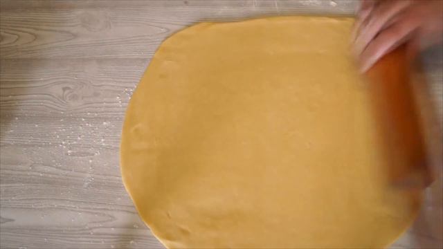 Домашнее слоеное печенье на сметане и за не сколько минут смотреть онлайн