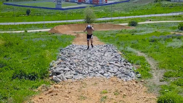 Беговая функциональная тренировка на "Горном манеже" в жилом районе #Суворовский смотреть онлайн