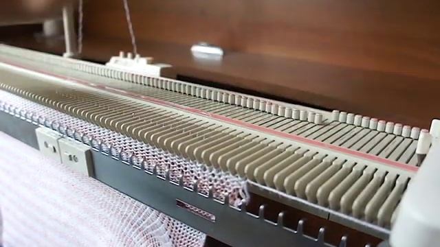 Вяжем майку летнюю  на однофонтурной машинке Silver Reed LK-150. Описание и советы