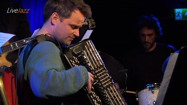 TAMBORA Cheese divo | Swingn Sweet Jazzclub смотреть онлайн