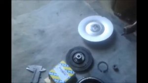 Logan1.6/8v Замена подшипника кондера самому!