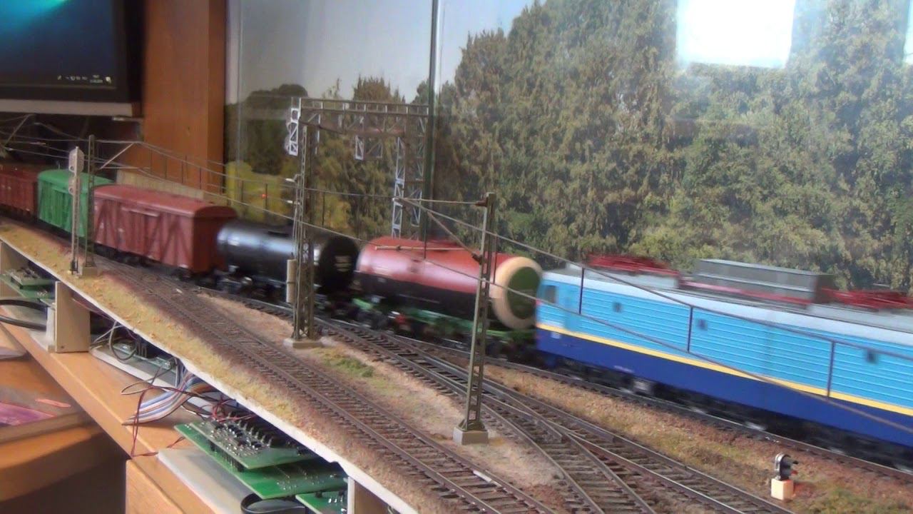 ВЛ15-043 с товарняком смотреть онлайн