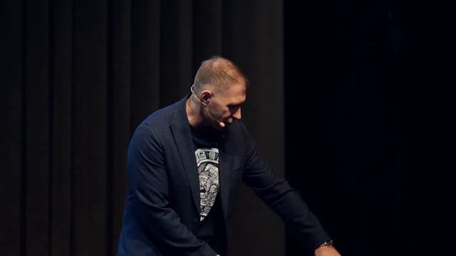 Андрей Чемеренко Отношение к бизнесу, Бизнес-форум в Тюмени 13.12.2020 смотреть онлайн