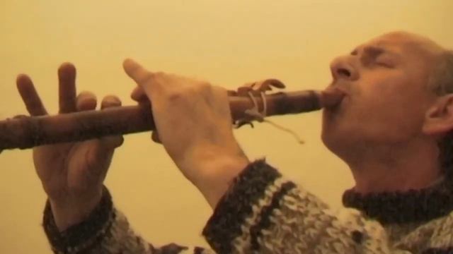 Native American double flute improvisation with circular breathing.mp4 смотреть онлайн