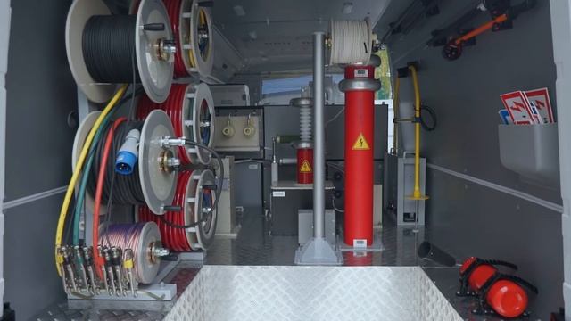 Цифровая электротехническая лаборатория «АНГСТРЕМ-1» смотреть онлайн