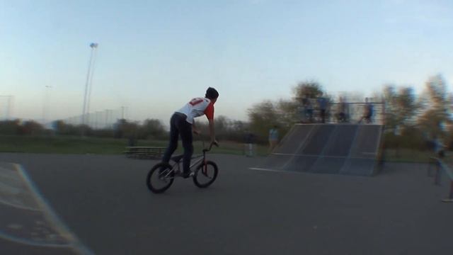 Clone Bikes - Szőke Soma 2013 смотреть онлайн