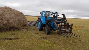 Вывоз сена на волокуше. Вся технология погрузки-разгрузки. трактор Т-40 с кабиной ЮМЗ.