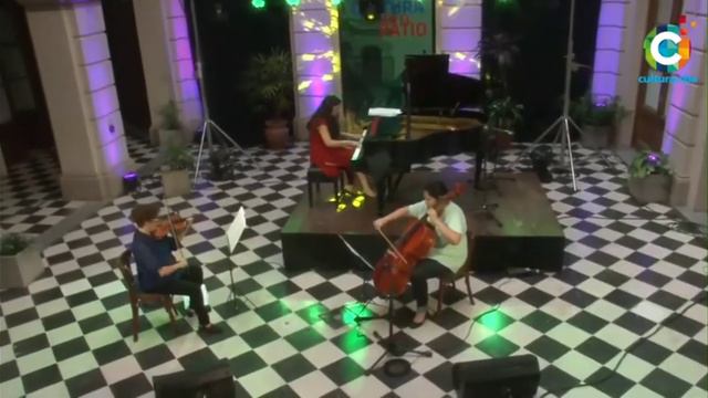 "El desasosiego de Anna" ( Daniela Mercado) смотреть онлайн