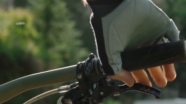 Наушники с костной проводимостью звука AfterShokz Trekz Air (AS650) Bone Conduction Headphones смотреть онлайн