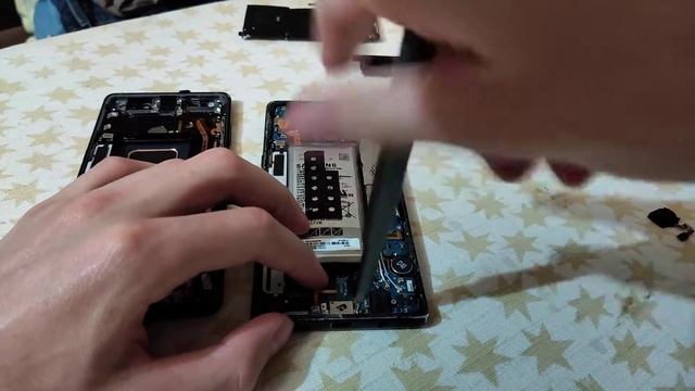 Замена модуля и задней крышки на Samsung Galaxy Note 8 смотреть онлайн