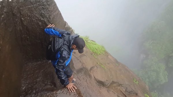 ЭТО МЕСТО НЕ ПРОЩАЕТ ОШИБОК!