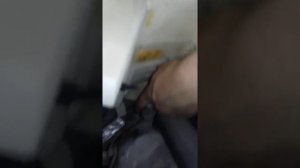 Как снять боковую вставку спинки заднего сиденья  Toyota Corolla (Тойота Королла)