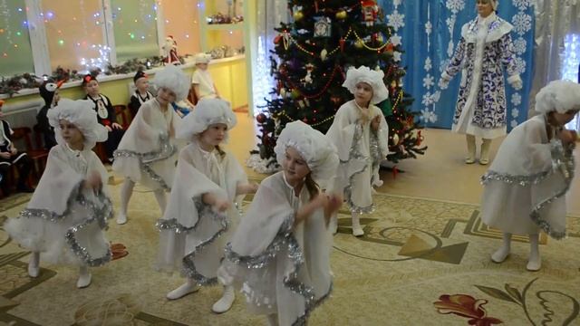 Новогоднее волшебство смотреть онлайн