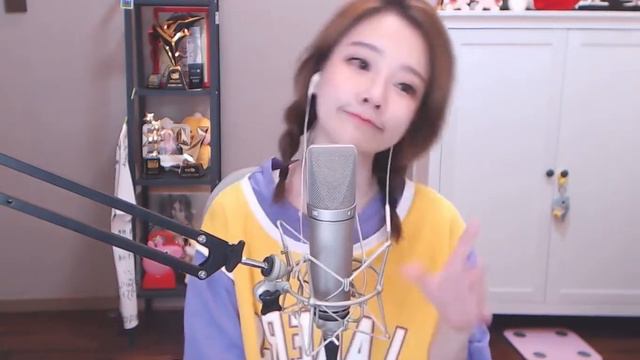 Фэн Тимо-Пение в дереве 在树上唱歌