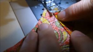 Обработка нагрудника фартука обтачкой