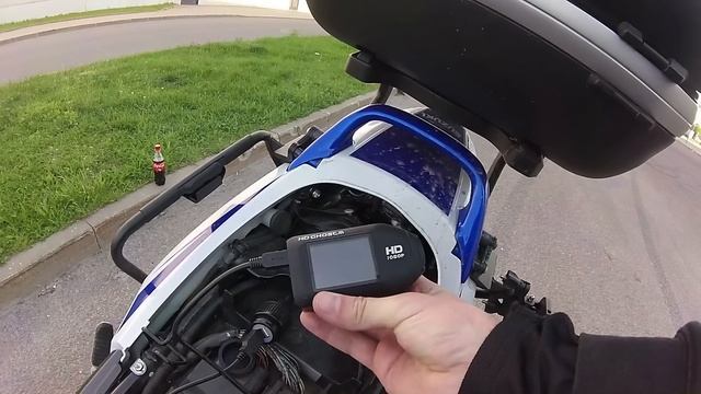 Устанавливаем прикуриватель и USB на мотоцикл смотреть онлайн