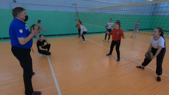 тренировка по волейболу. младшая группа. ДЮCШ4 Петрозаводск смотреть онлайн