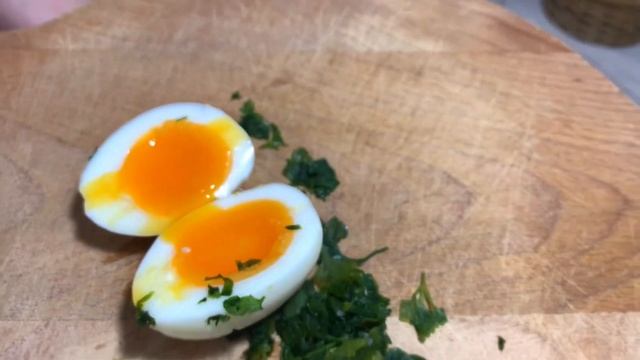 Элитный доширак с яйцом. Жұмыртқа қосылған тез дайын болатын кеспе. Субтитры: қазақша / русский смотреть онлайн