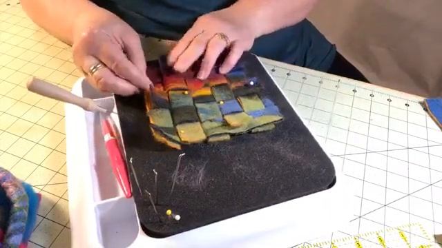 Experimenting with Felting | Anna Walker FELTit Facilitator at STAB Things into Existence смотреть онлайн