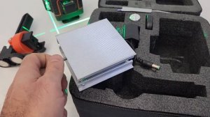 Лазерный уровень Hilda 4D 16 линий с 2 АКБ (laz02)