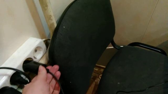 Смартфон не включается, ни кнопкой, ни от зарядки кабеля от сети питания. Doogee S55. смотреть онлайн