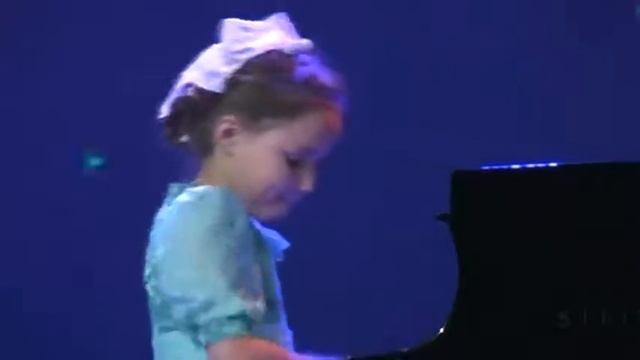 Е. Олёрская "Новогоднее настроение" исп. Пахолкова Катя (8 лет, 2-й год обучения) смотреть онлайн