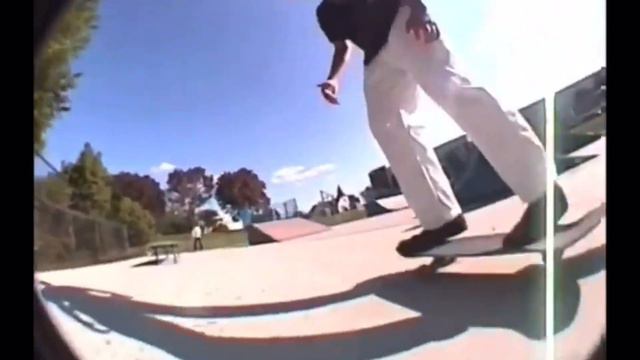 Trying out the newly installed K&K Pure Mini pickup in my Martin OM-21 смотреть онлайн