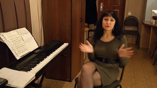 Как эффективно преподавать вокал новичкам? Как развивать слух? Методический курс Юлии Маколкиной смотреть онлайн
