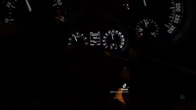 Немного о расходе 100 бензина на Шкоде Октавии 1.4 МТ 140 л с 16 л на 100 км при нормальной езде))) смотреть онлайн