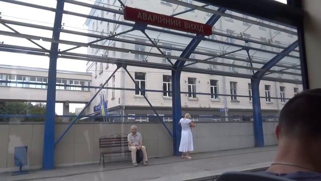 Вид из трамвая под шум кондиционера смотреть онлайн