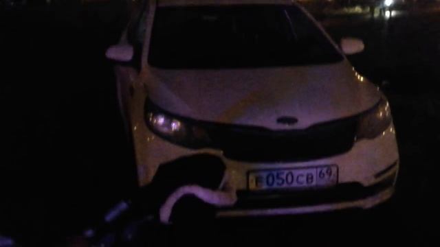 Наезд на коляску с ребенком в Твери 29.10.17 смотреть онлайн