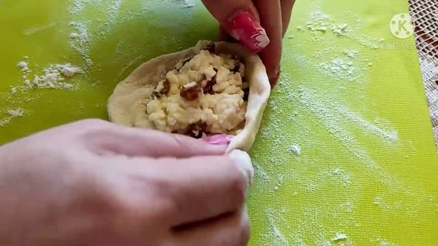 ПИРОЖКИ С ТВОРОГОМ И ИЗЮМОМ??? ???#пирожкивдуховке #пирожкистворогом #выпечкакчаю смотреть онлайн