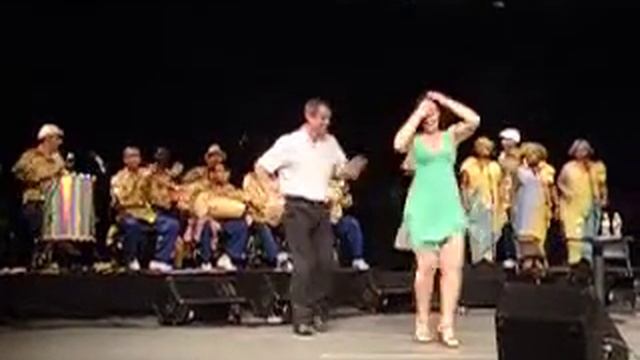 www.sambazina.com in NYC - Samba demo by Marizete & Egídio Bento at Symphony Space, NYC смотреть онлайн