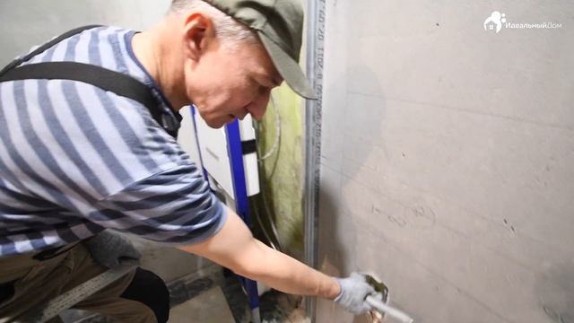 Ремонт совмещенного санузла в белом стиле. Идеальный дом. Установка подвесного санузла. смотреть онлайн