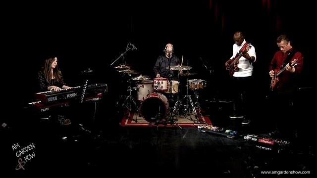 AM GARDEN SHOW e07 s01 - Zeke Martin & The Oracle смотреть онлайн