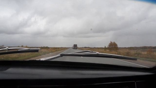 С Урала в Сибирь на ГАЗ-24. Часть 3 - Трасса Р255 (М53), попытки узнать расход топлива смотреть онлайн