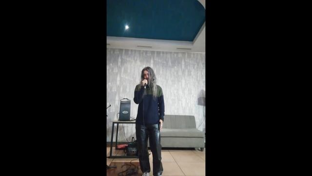 Длинноволосый 43-летний тенор мужчина-О моё солнце!Когдато занимался академическим вокалом! смотреть онлайн