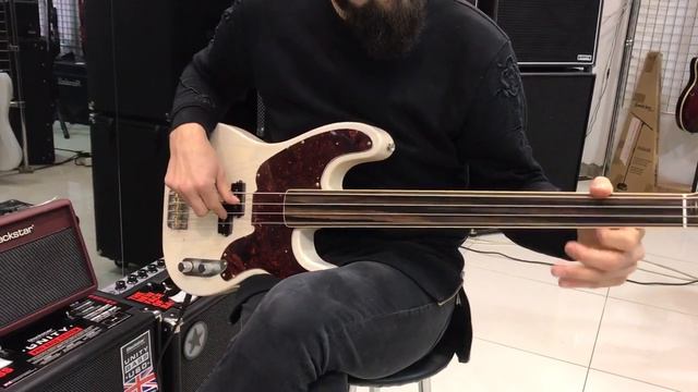 Custom Precision Telecaster Bass смотреть онлайн