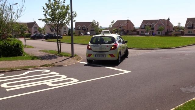 Driving Test Tips On Reversing Around The Corner смотреть онлайн