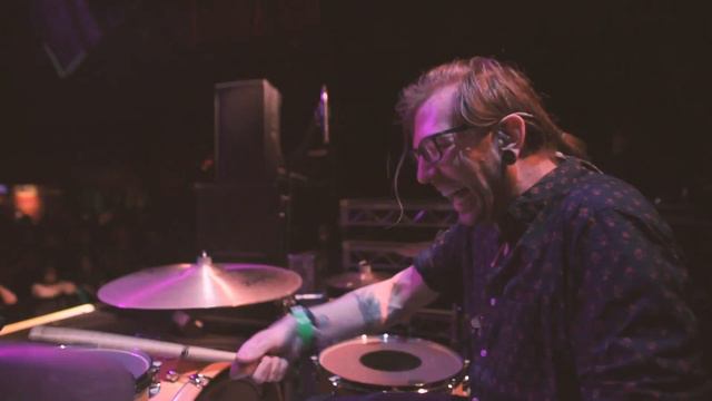 SJC Custom Drums - Ben Cato (The Dangerous Summer) "This is Life" Drum Cam смотреть онлайн