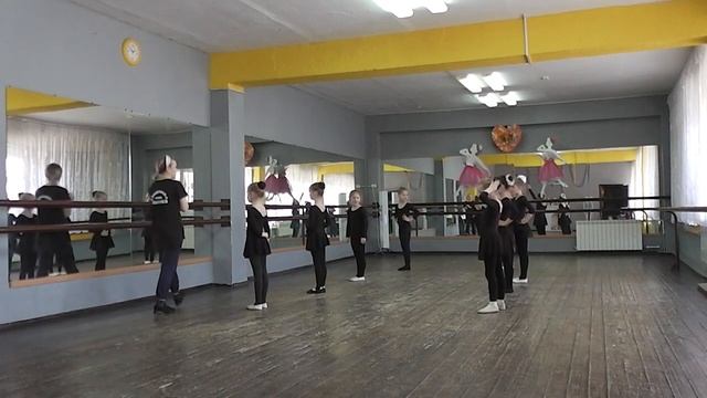 Образцовый ансамбль танца "Сибирочка" Урок 2 смотреть онлайн