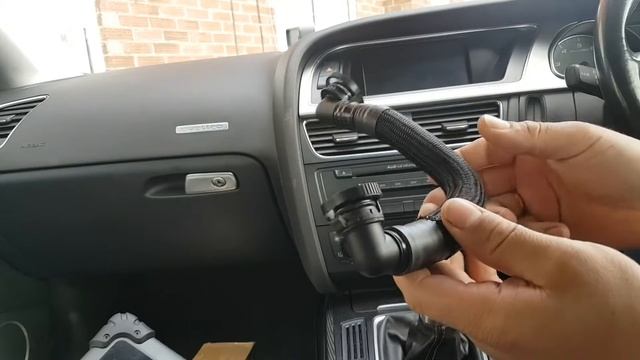 Audi S5 4.2 V8 engine light on, P0101/00257. Fault finding and repair. смотреть онлайн