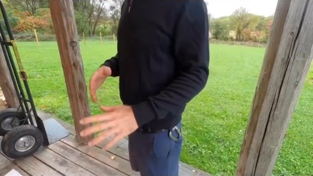 Amazon Essentials Men's 100% Cotton Quarter-Zip Sweater смотреть онлайн