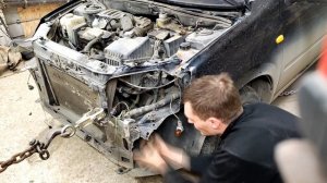 Лада Калина 2. Кузовной ремонт. Ремонт рамки радиатора, замена оперения в цвет.