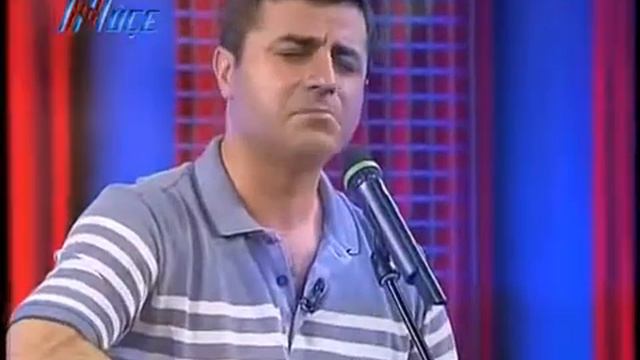 SELAHATTİN DEMİRTAŞ ESAT OKTAY YILDIRAN TÜRKÜSÜ SÖYLÜYOR смотреть онлайн