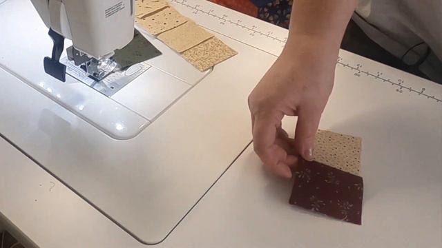 Log Cabin Quilt Tutorial || Jelly Roll Project! смотреть онлайн