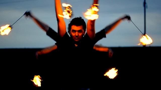 Огненное шоу (Фаер шоу) в Луганске. Poiwithme смотреть онлайн